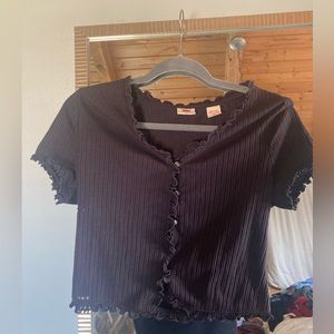Dark gray button up frill trim Levi’s top